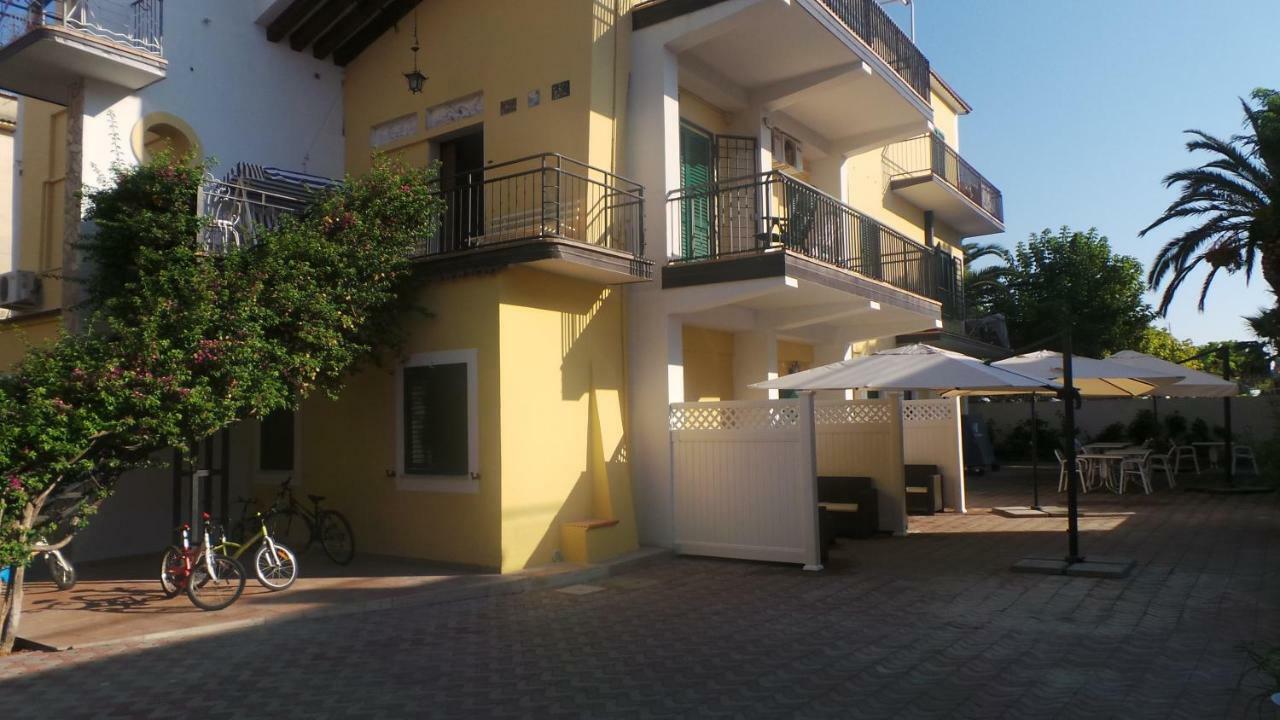 B&B Villa Lisa 코릴리아노칼라브로 외부 사진